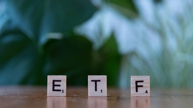 VOO vs QQQ: Stability or speed, understanding which ETF fits your investing style
