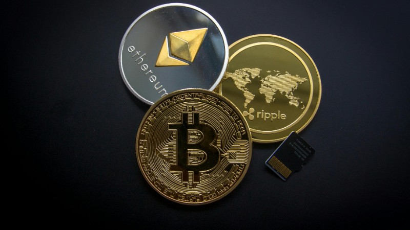 Hong Kong opens crypto exchanges to global order books