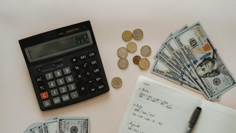 Is $20,000 enough to build real wealth? Here’s where experts say it can grow most