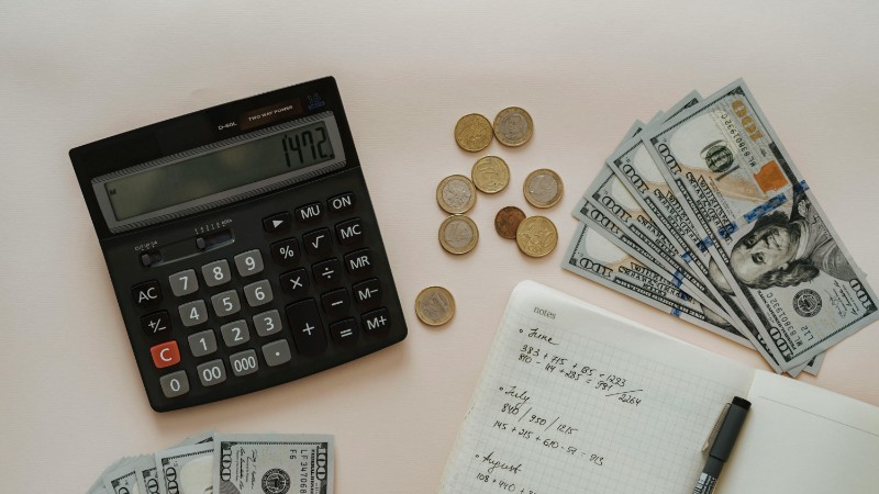 Is $20,000 enough to build real wealth? Here’s where experts say it can grow most