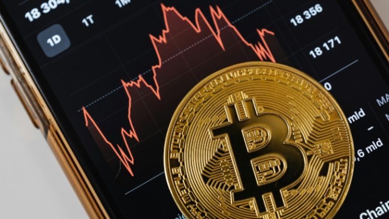 Hong Kong cracks down on $205 million JPEX crypto fraud, charges 16 individuals