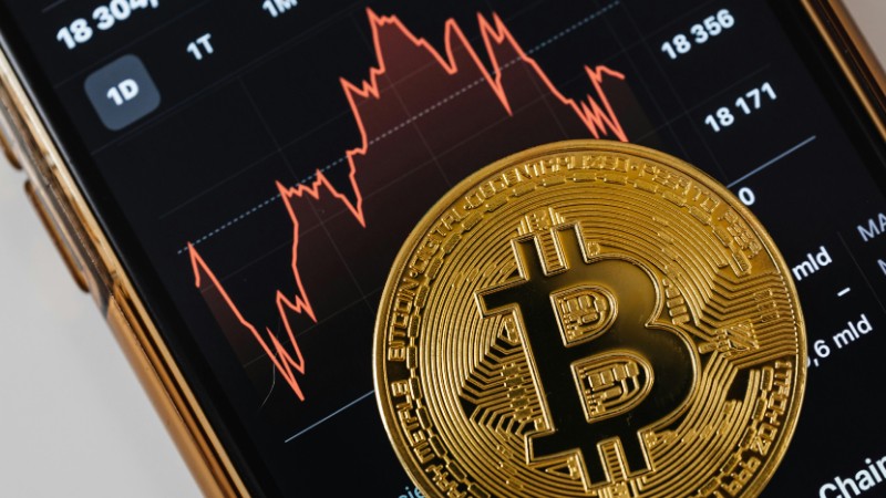 Hong Kong cracks down on $205 million JPEX crypto fraud, charges 16 individuals
