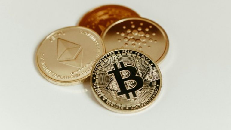 OG crypto titans slip as utility-driven tokens seize investor attention