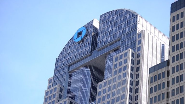 JPMorgan Chase finalizes paid data access deals with fintech aggregators