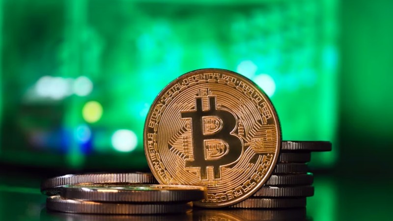 w 0, tags: bitcoin's november - unsplash
