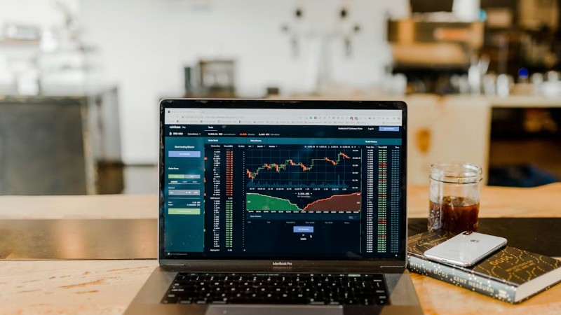 w 0, tags: stock market steady gains - unsplash
