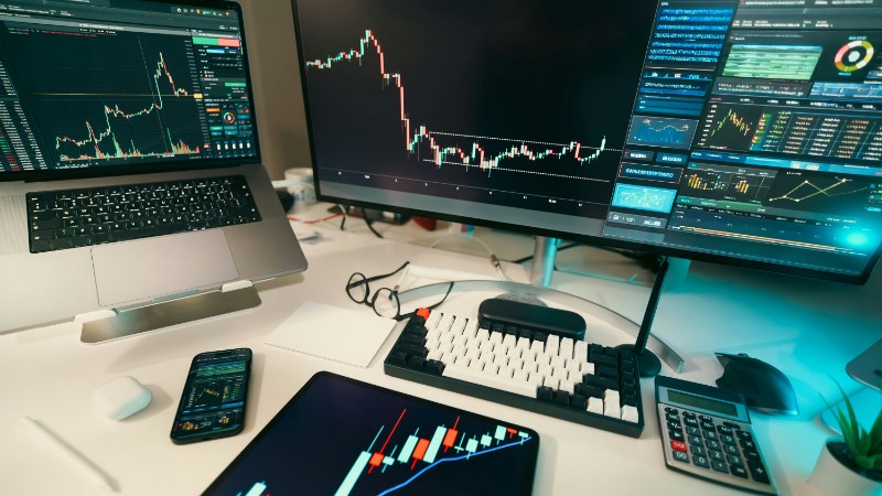 Stock Photo, tags: global expansion momentum - unsplash