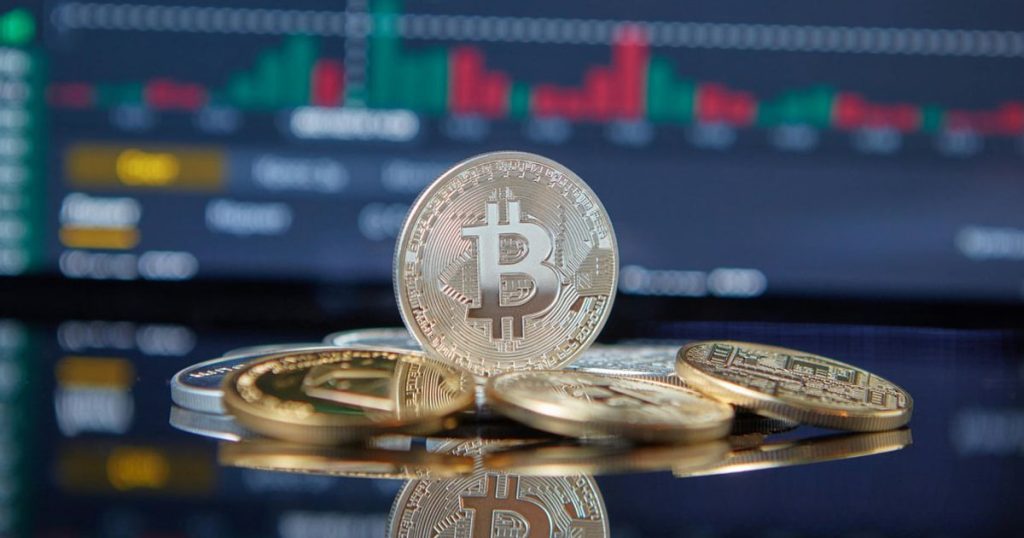 Bitcoin's trajectory: Opportunity or trap for investors?