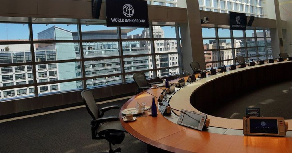 World Bank Cuts Growth Outlook as Middle East Risks Shake Markets