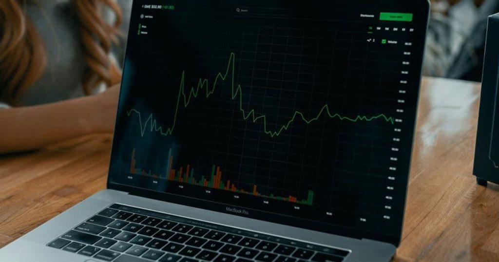 Preparing for Market Volatility With Smart S&P 500 ETF Investing Strategies