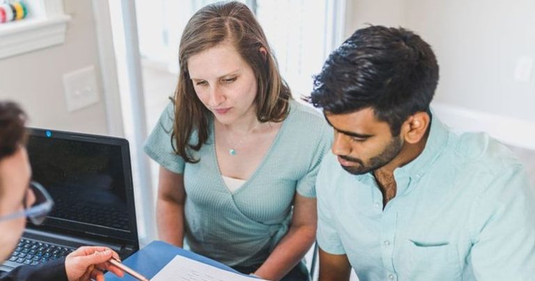Mortgage Rates Climb to 7.30% as Treasury Yields Rise and Fed Outlook Shifts